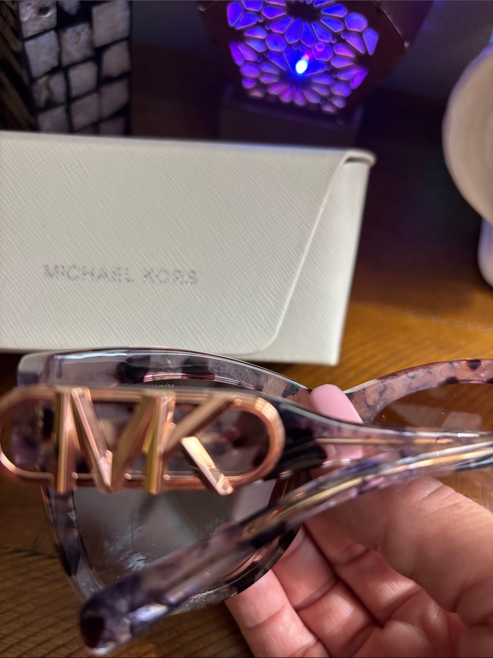Michael Kors Tortoiseshell Sunglasses with case never worn - Picture 2 of 10